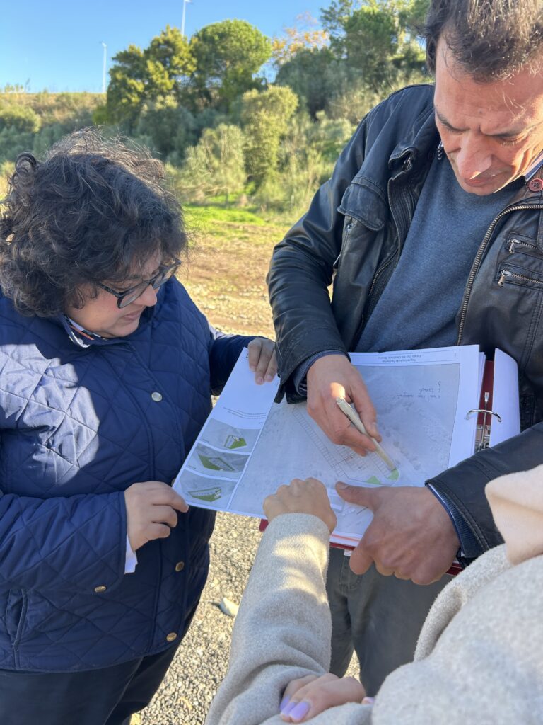 Mara Duarte e Rui Saraiva na visita da vereadora Sílvia Breu a 20251121