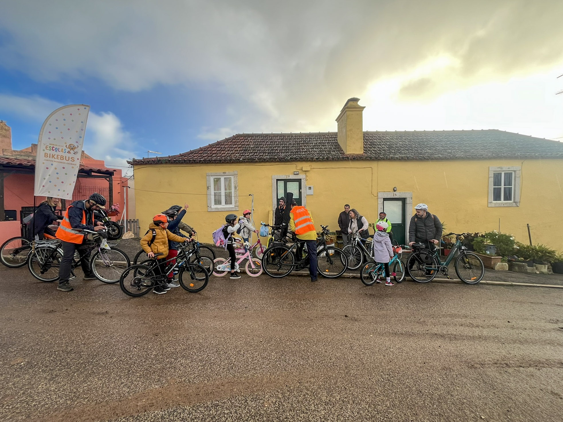 bike bus porto salvo 14 de janeiro