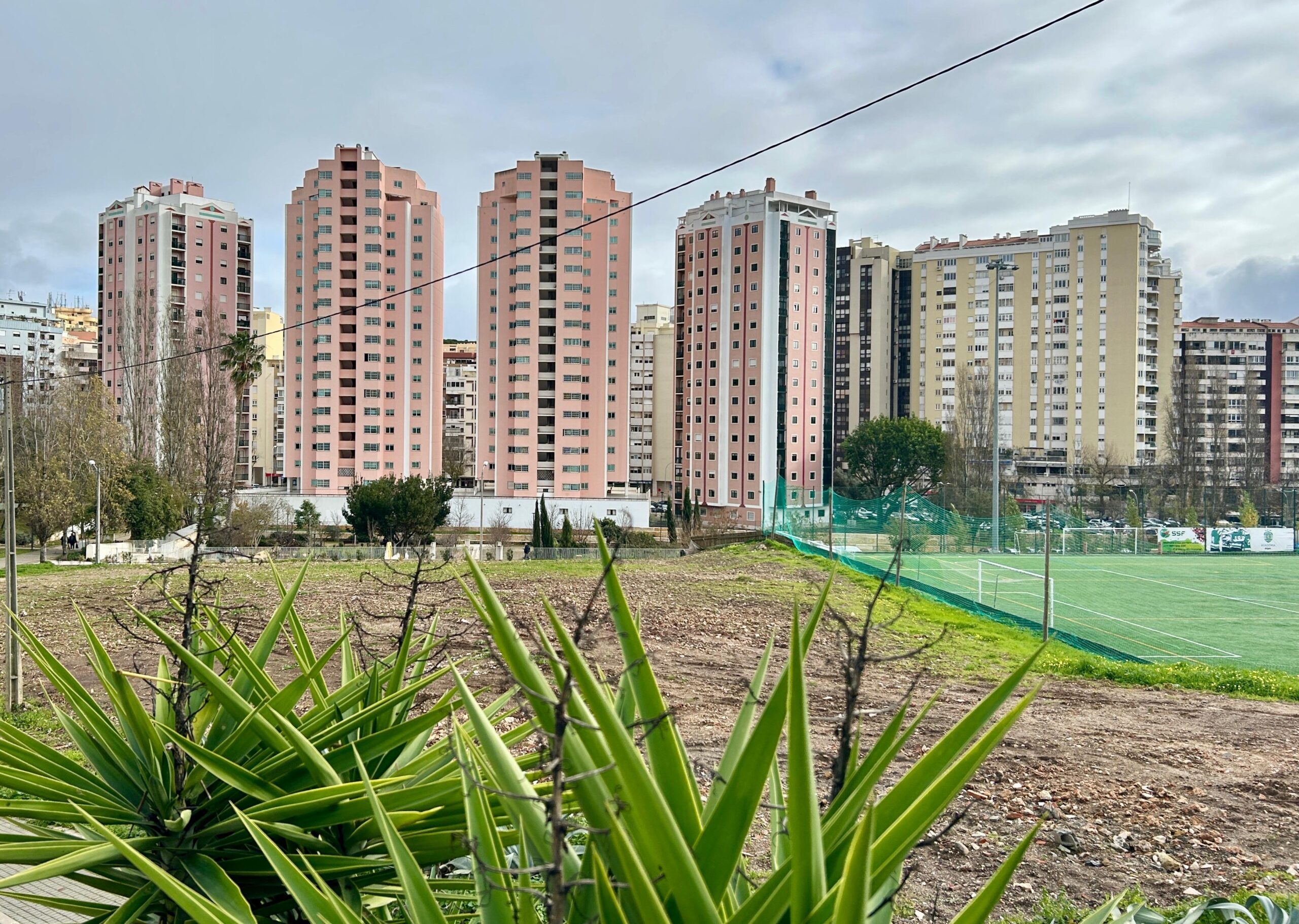 estacionamento das romeiras obra