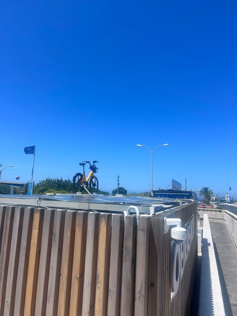 Quiosque de Mobilidade da Torre paineis solares